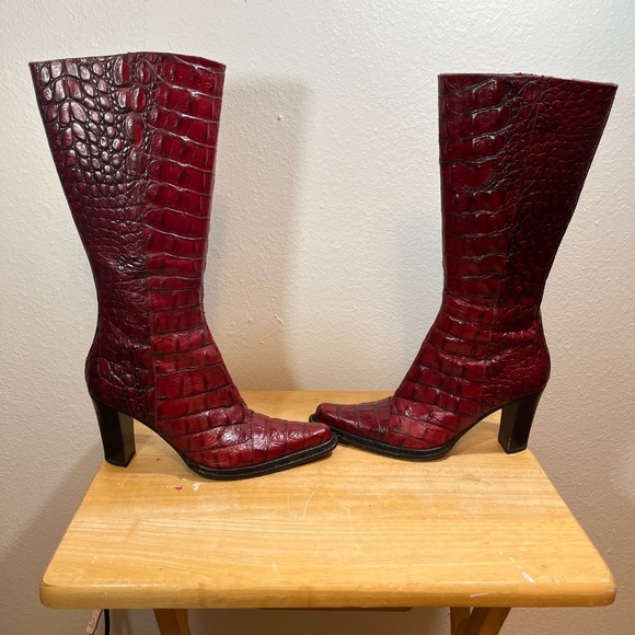 Donald J Pliner Croc Embossed Red Leather Boots - Picture 5 of 6